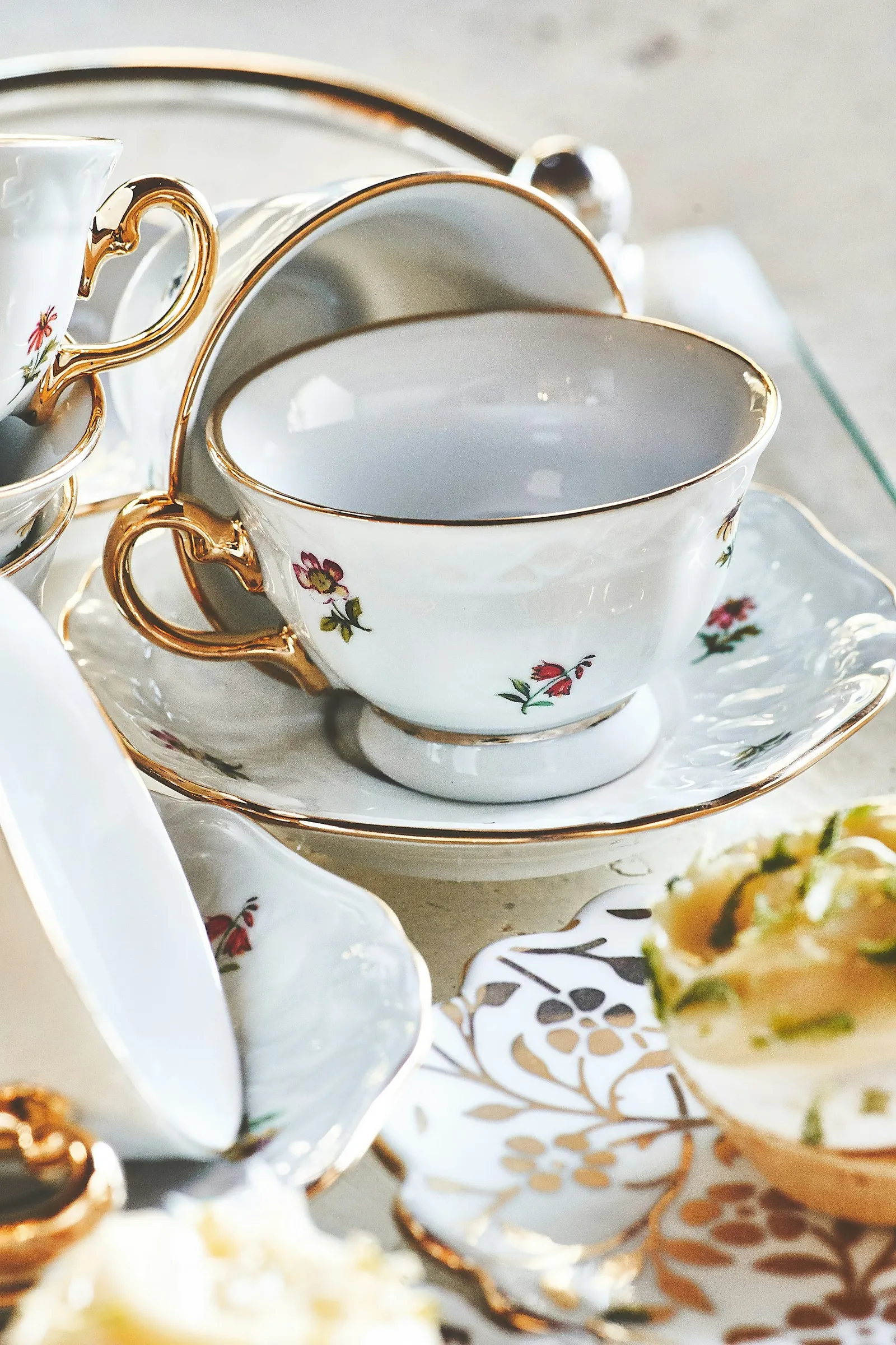 Taza de té de porcelana